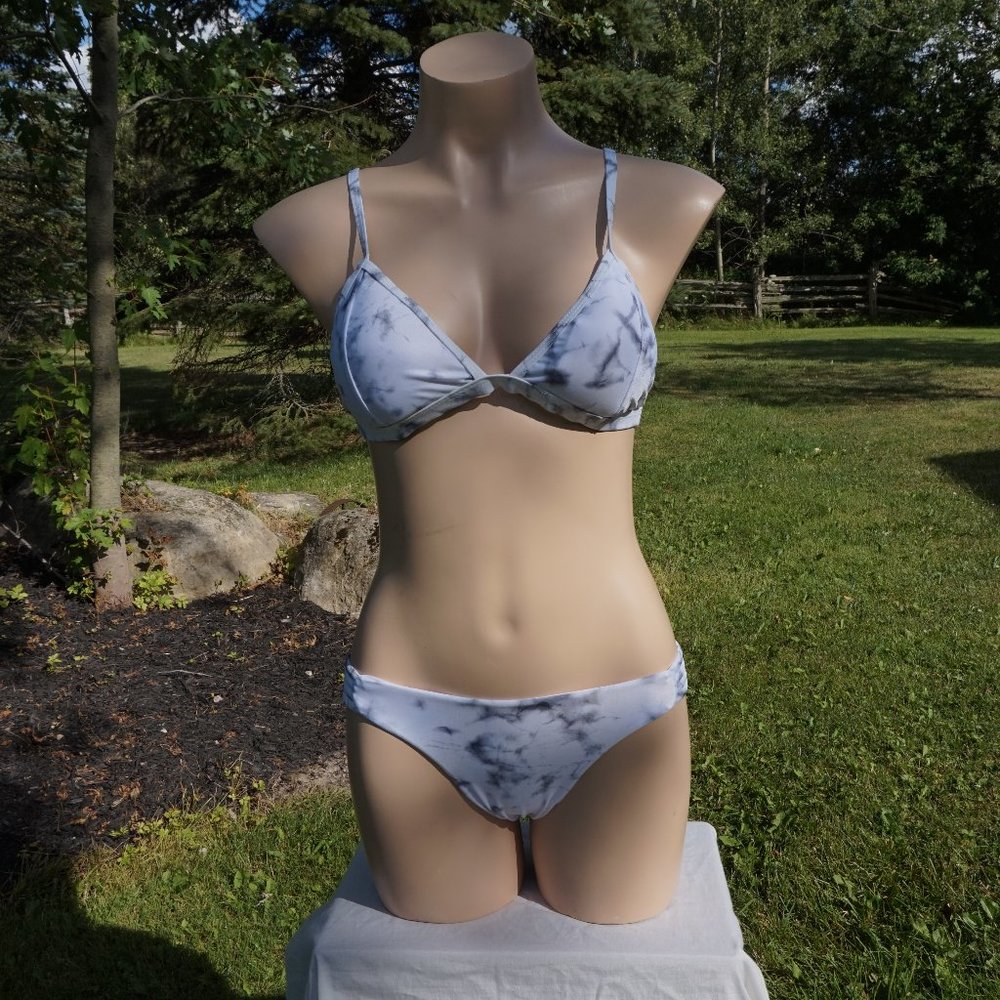 Cupshe Marble Print Cheekster Bikini